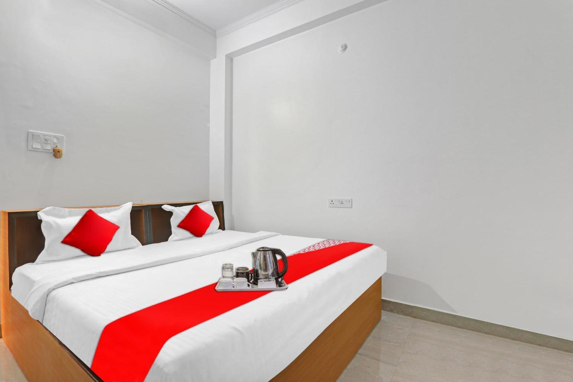 Hotel O Sai Galaxy Hotel & Restaurant Kanpur Exterior foto